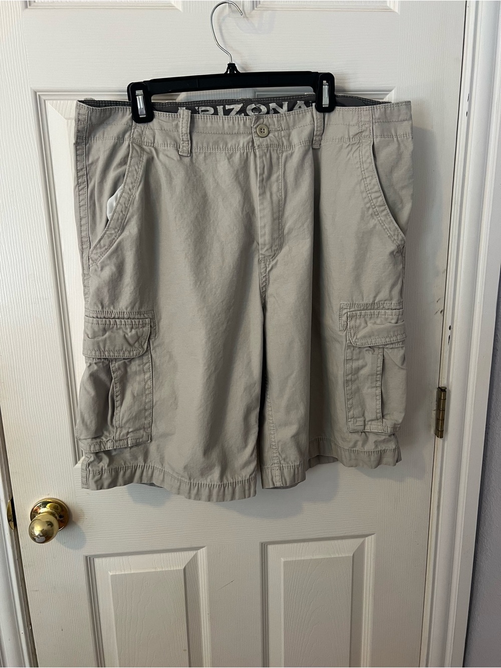 Arizona Jean Company Light Khaki Cargo Shorts